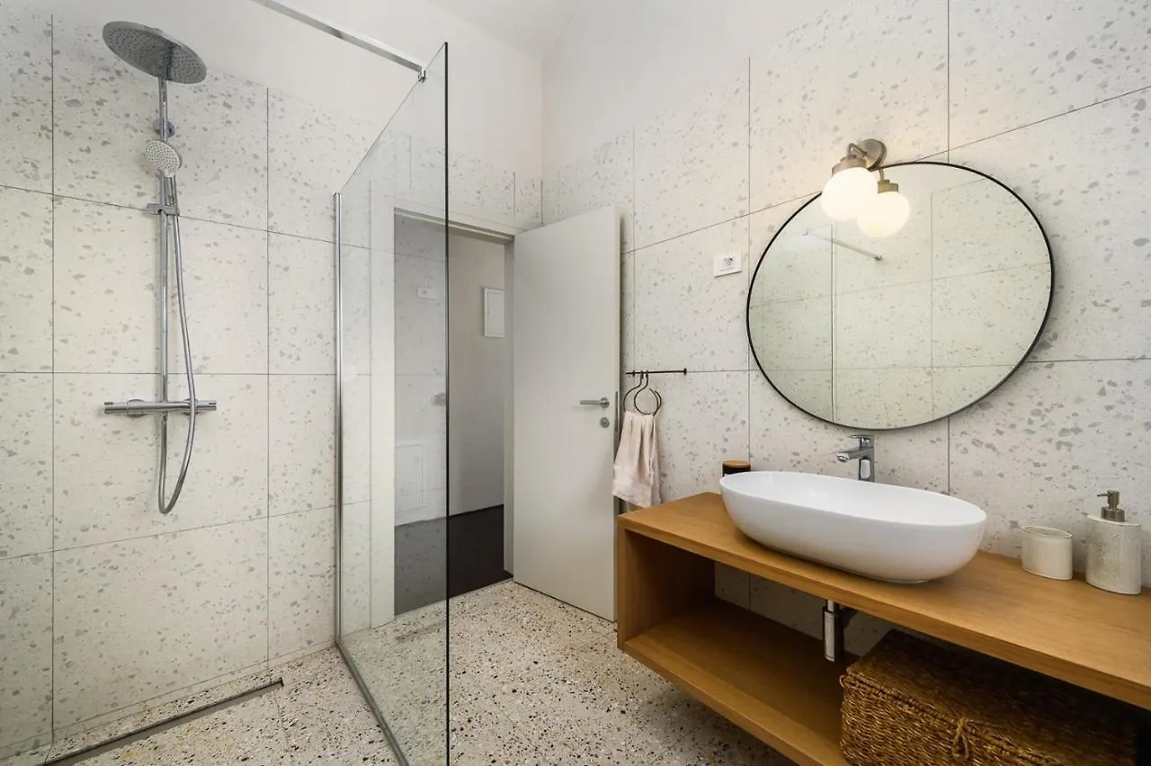 Villa Volare Cantare With 2 Bedroom A Heated Pool And Panoramic View Near Buje, Istra Momjan