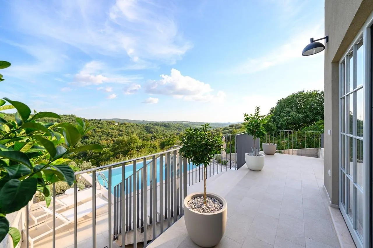 Villa Volare Cantare With 2 Bedroom A Heated Pool And Panoramic View Near Buje, Istra Momjan Semesterbostad