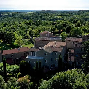 Apartment L'abbraccio Della Quercia -, Momjan